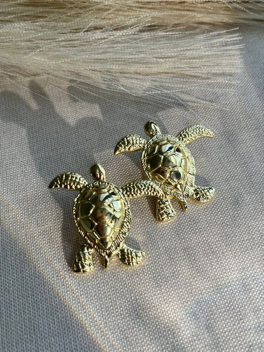 Gold Sea Turtle Earrings – Minimalist & Trendy 24K Studs