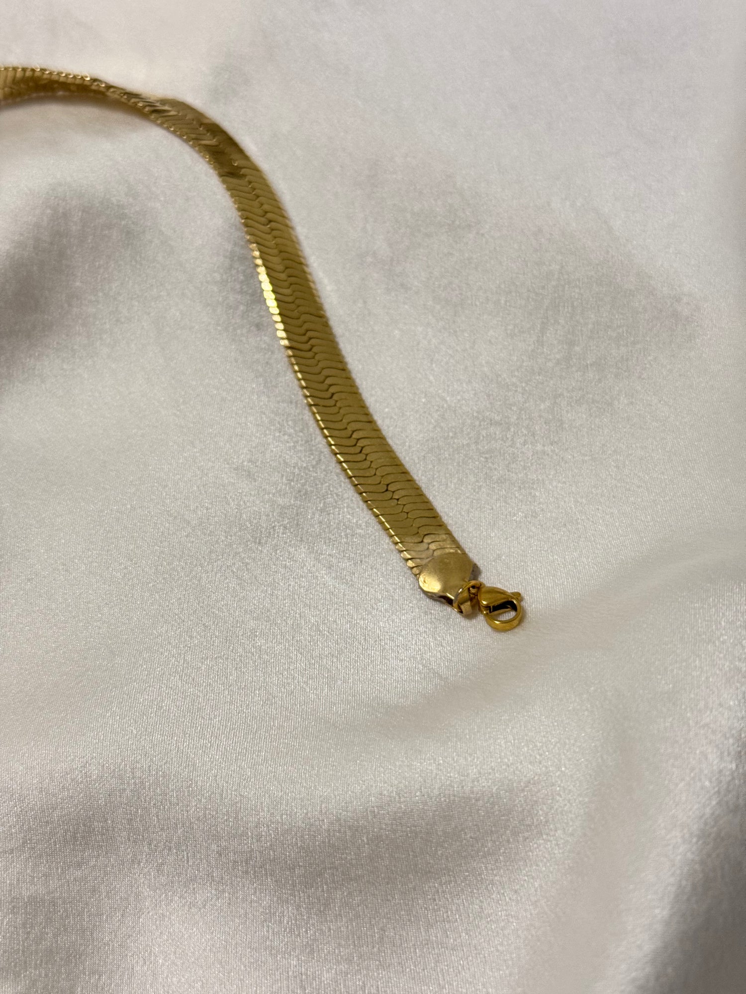 Minimalist Gold Chain Necklace – Smooth, Flexible & Chic